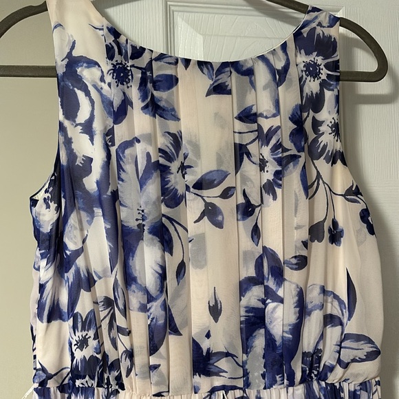Eliza J Blue and Cream Floral Maxi Dress - Picture 2 of 4
